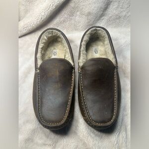 UGG Men's Ascot Leather Slippers Size 11